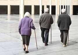 Un grupo de tres jubilados, en una imagen de archivo.