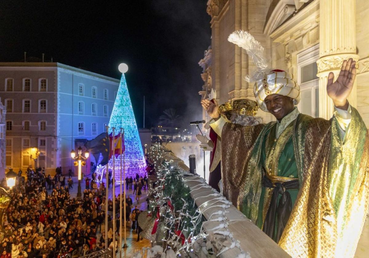 La Policía Local de Cartagena calcula que la Cabalgata de Reyes superó los 70.000 espectadores