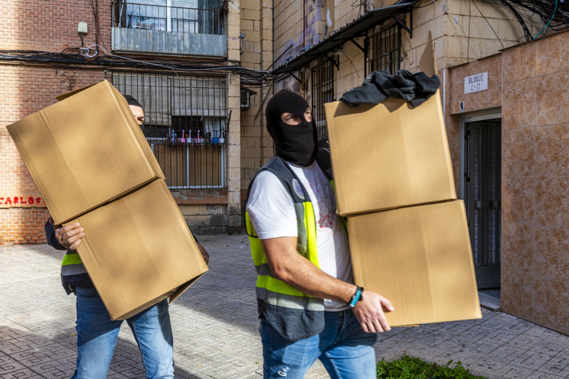 La redada antidroga en el barrio murciano de La Paz, en imágenes