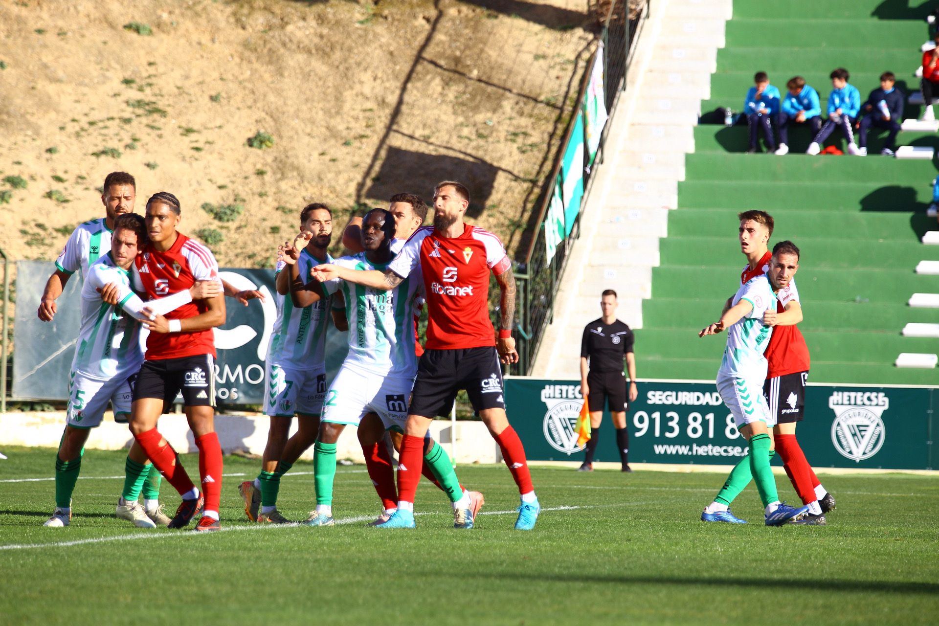 La derrota del Real Murcia frente al Antequera, en imágenes