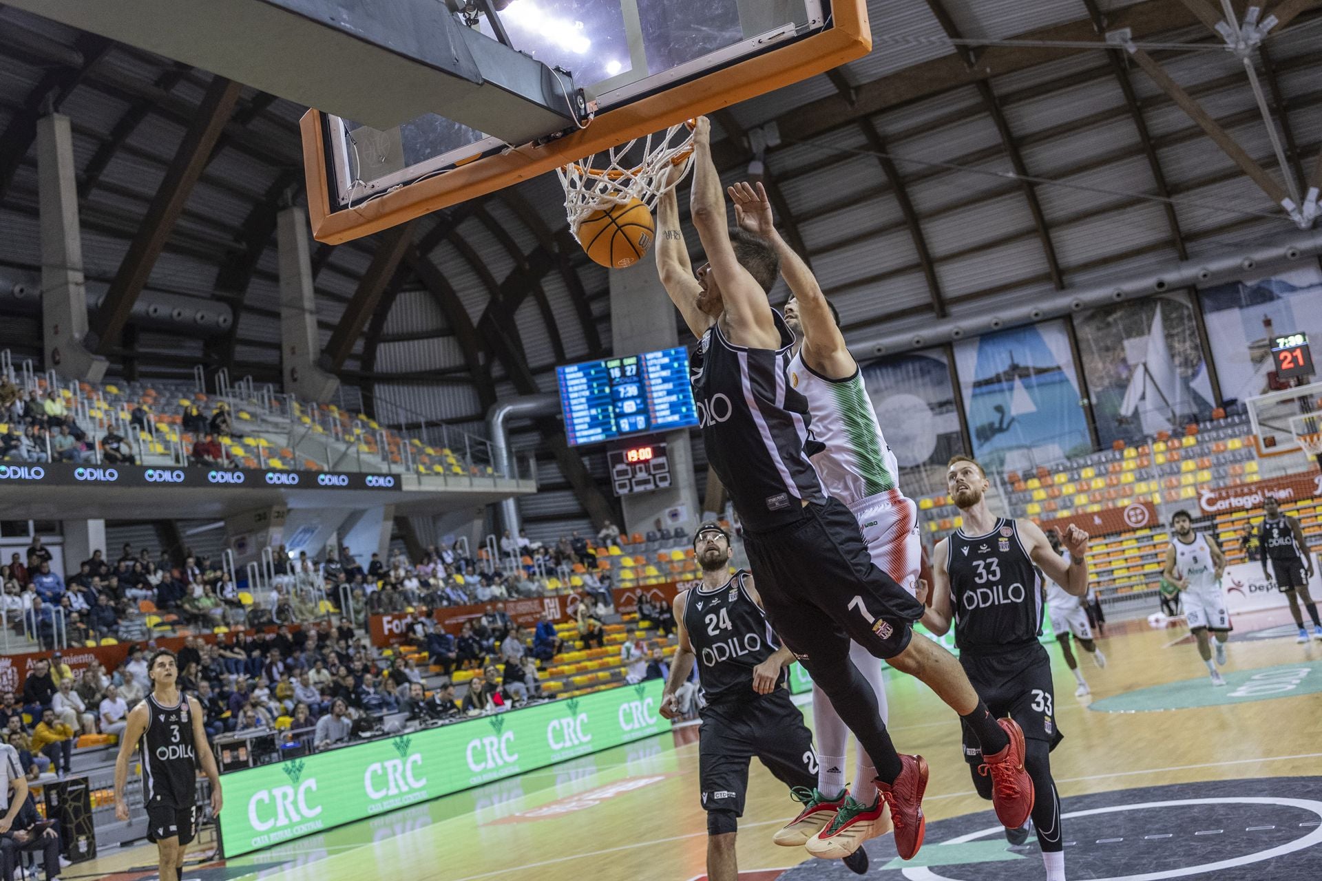 Las imágenes de la victoria del Cebé ante el Cantabria (87-78)