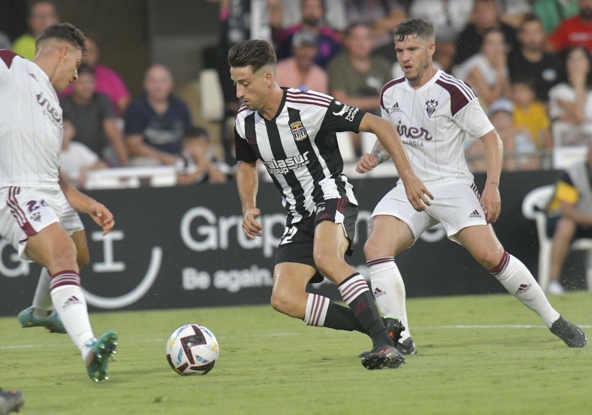 Julián Delmás, en 2022, en uno de sus últimos partidos con la camiseta del Cartagena.