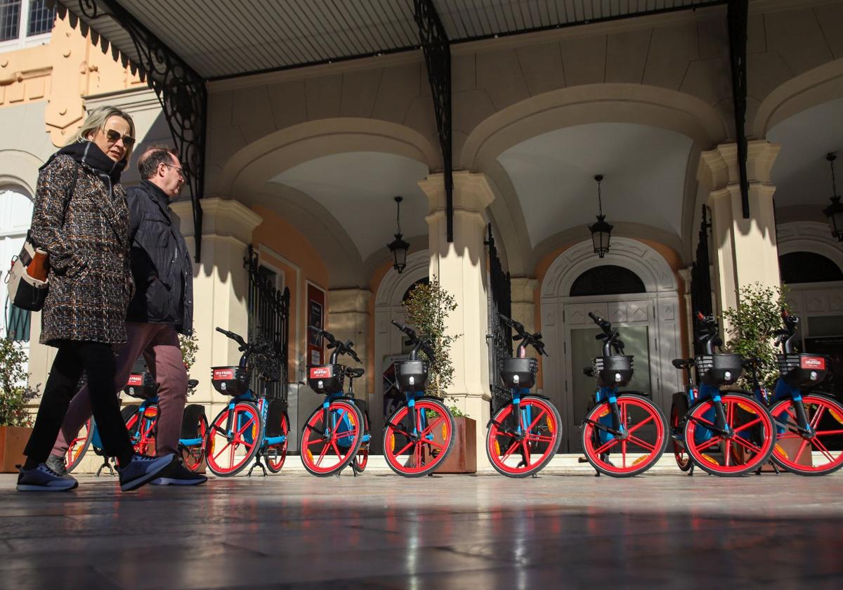 Las nuevas bicicletas eléctricas, este miércoles, en Murcia.