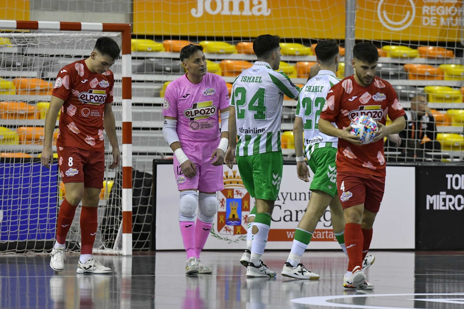 La derrota de ElPozo Murcia frente al Betis, en imágenes