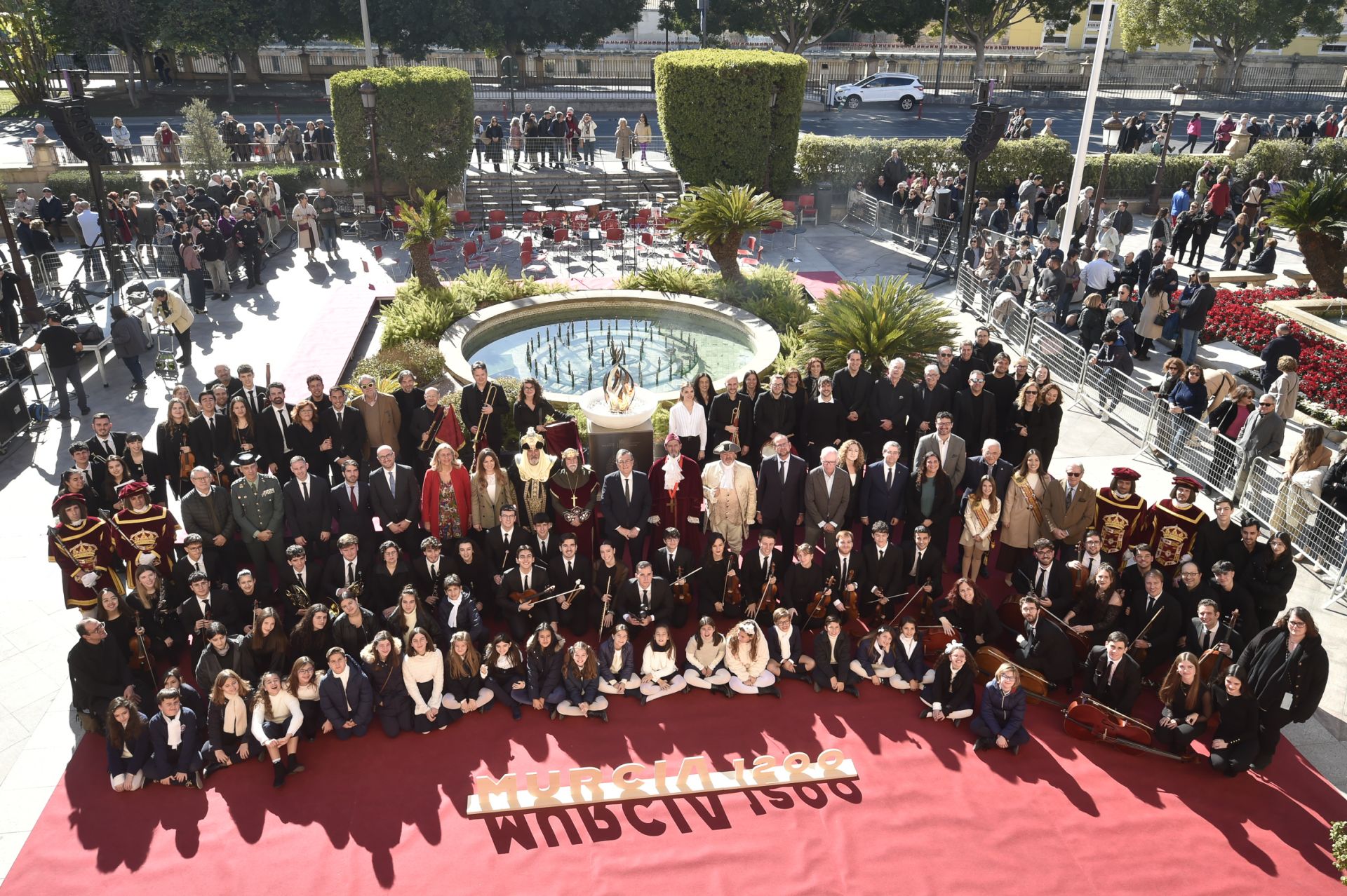 El encendido del pebetero del 1200 aniversario de Murcia y acto inaugural, en imágenes