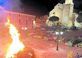 El primer castillo de fuego en las fiestas de San Sebastián de este año.