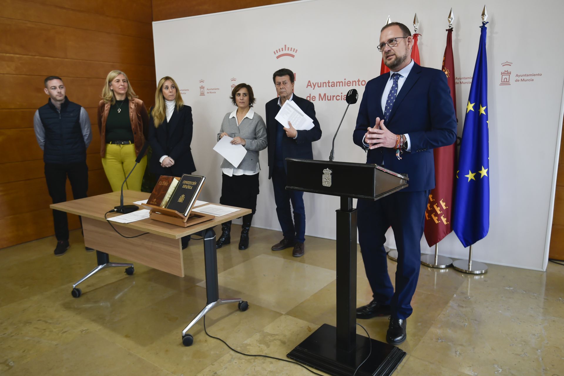 La toma de posesión de los 23 nuevos funcionarios en Murcia, en imágenes