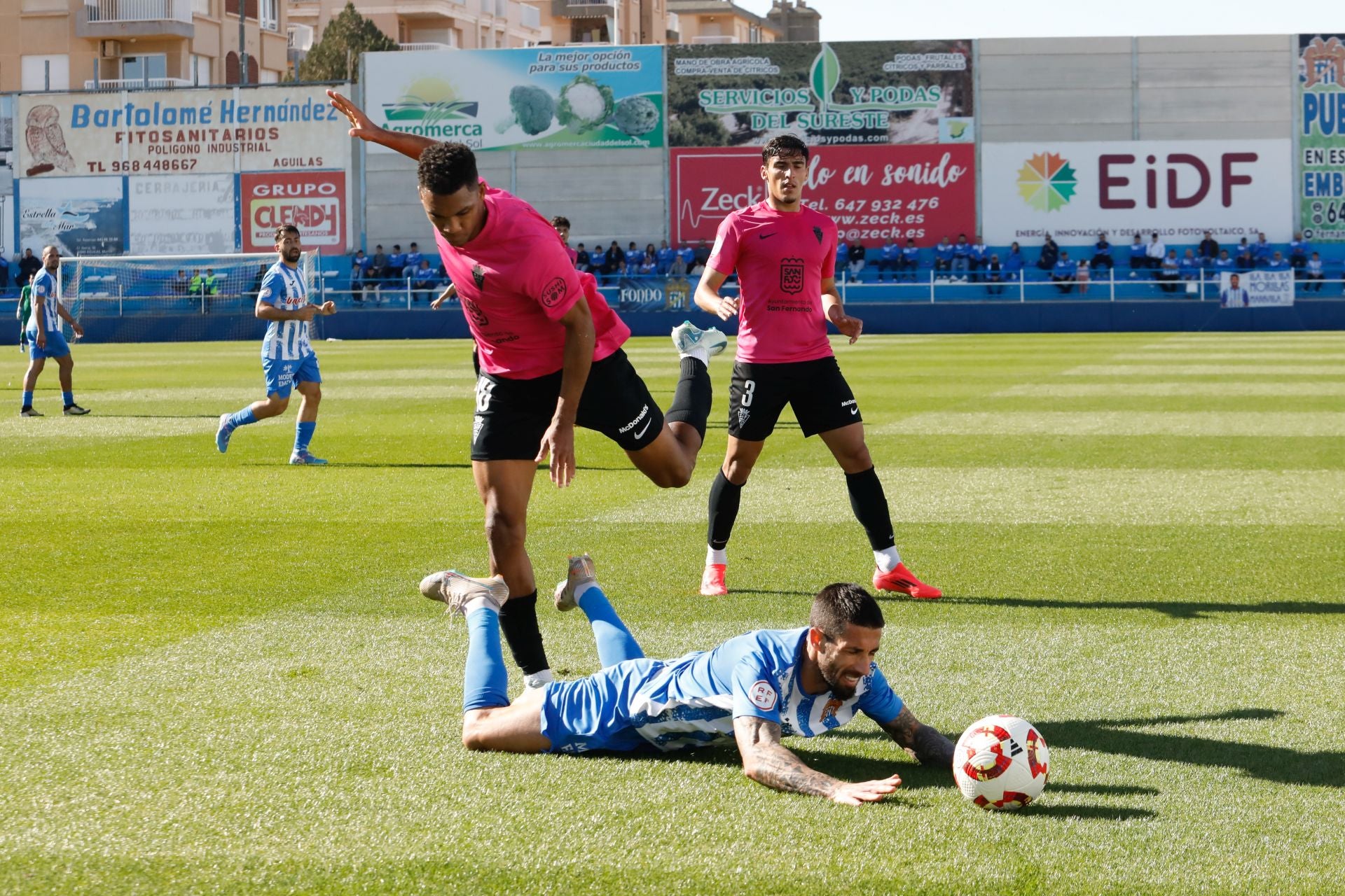 Las imágenes del Águilas-San Fernando (1-1)