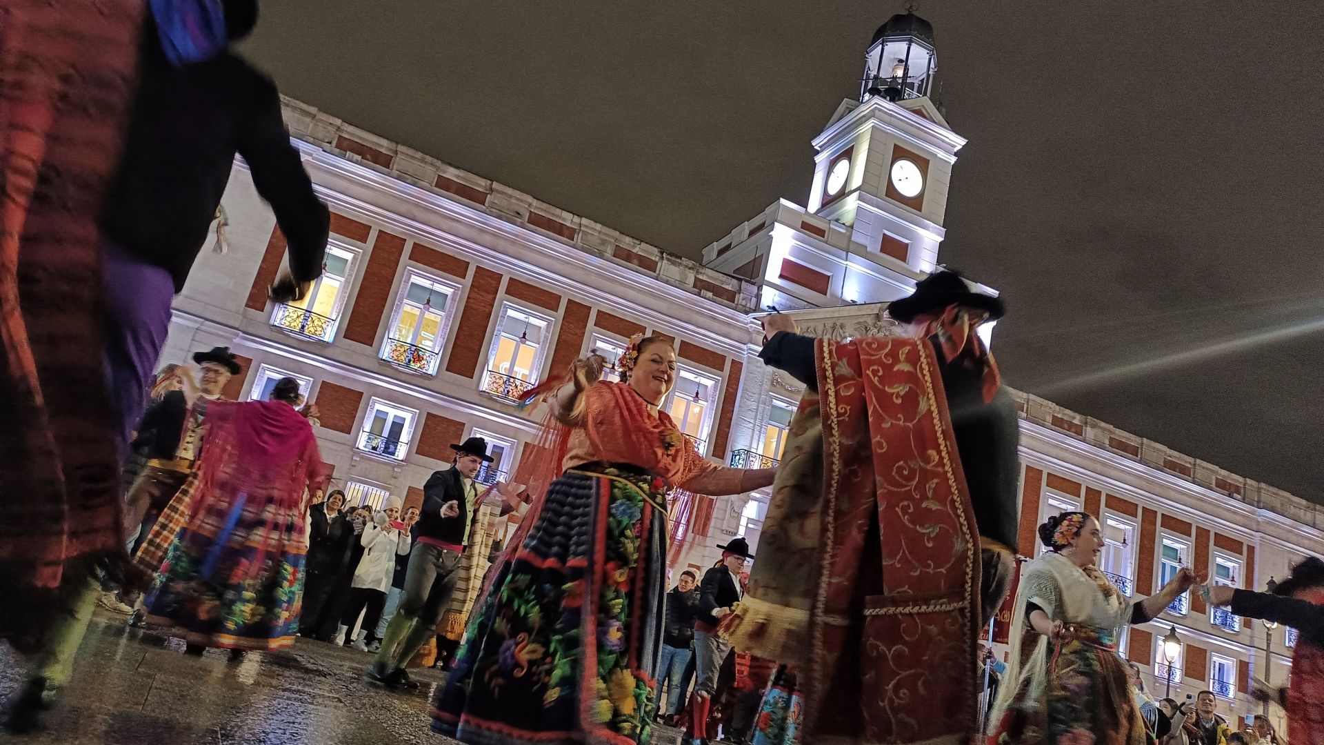 Las imágenes del desfile de Moros y Cristianos, sardineros y huertanos en Madrid