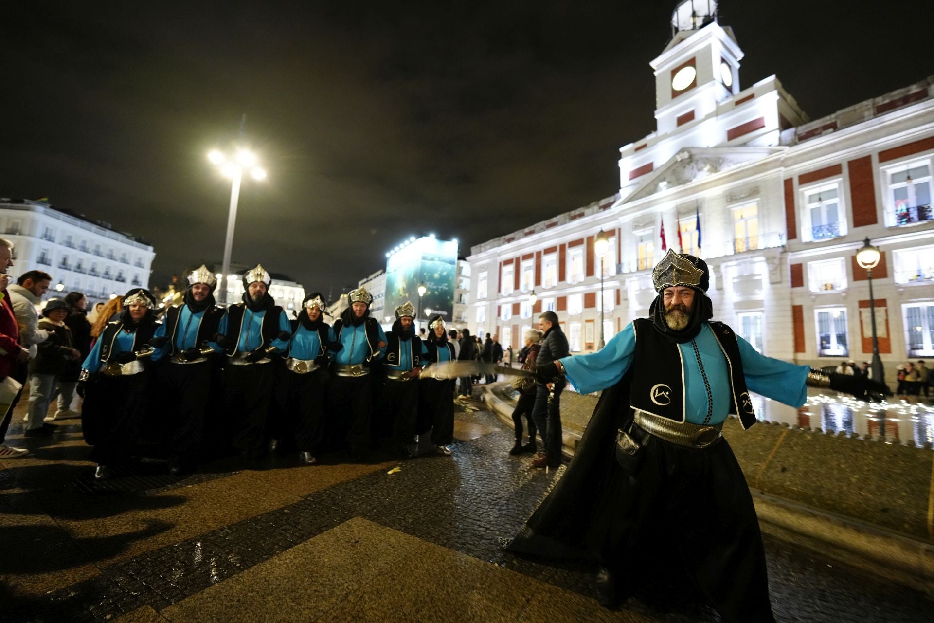 Las imágenes del desfile de Moros y Cristianos, sardineros y huertanos en Madrid