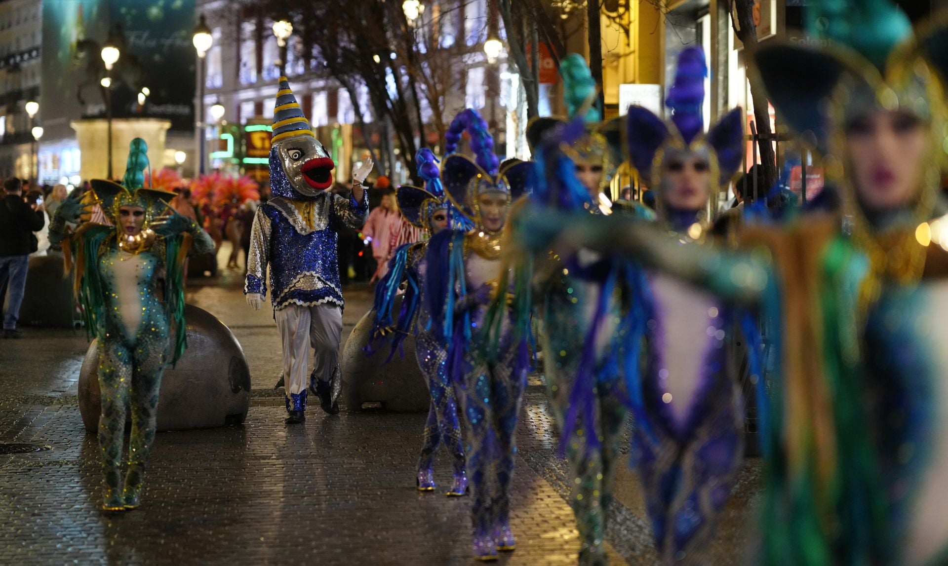 Las imágenes del desfile de Moros y Cristianos, sardineros y huertanos en Madrid