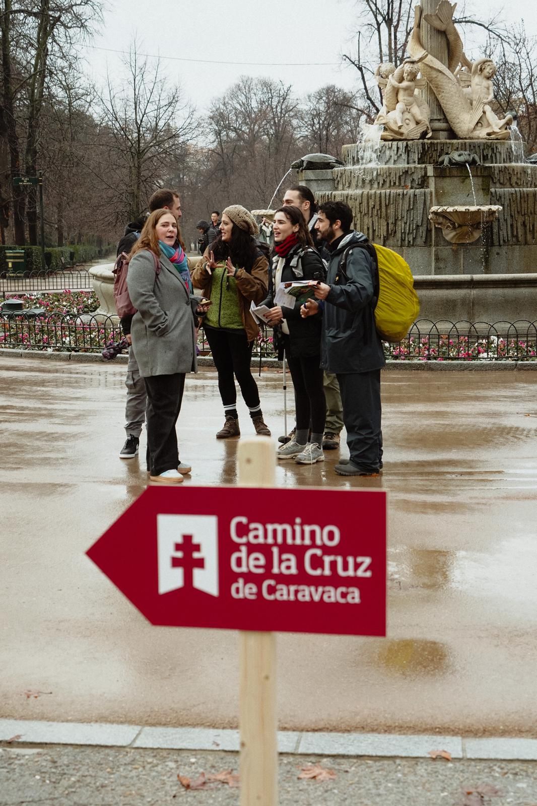 Caravaca recrea los caminos de la Cruz en el parque de El Retiro