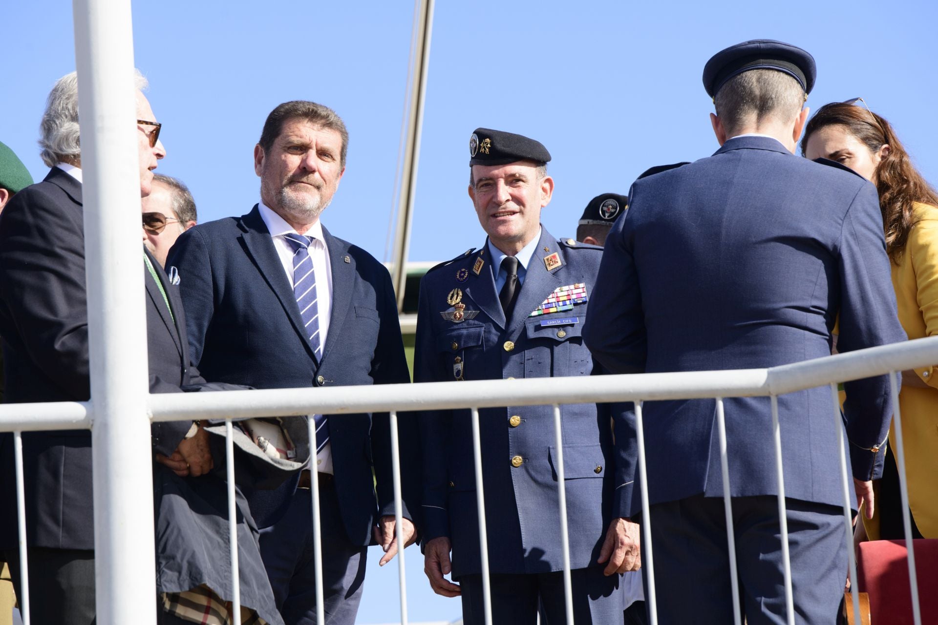 Las imágenes del aniversario de la Escuela Militar de Paracaidismo Méndez Parada de Alcantarilla