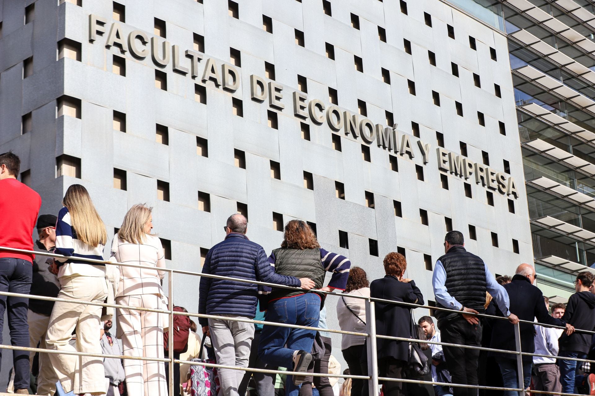 Las pruebas de acceso a la formación sanitaria especializada en la Región de Murcia, en imágenes