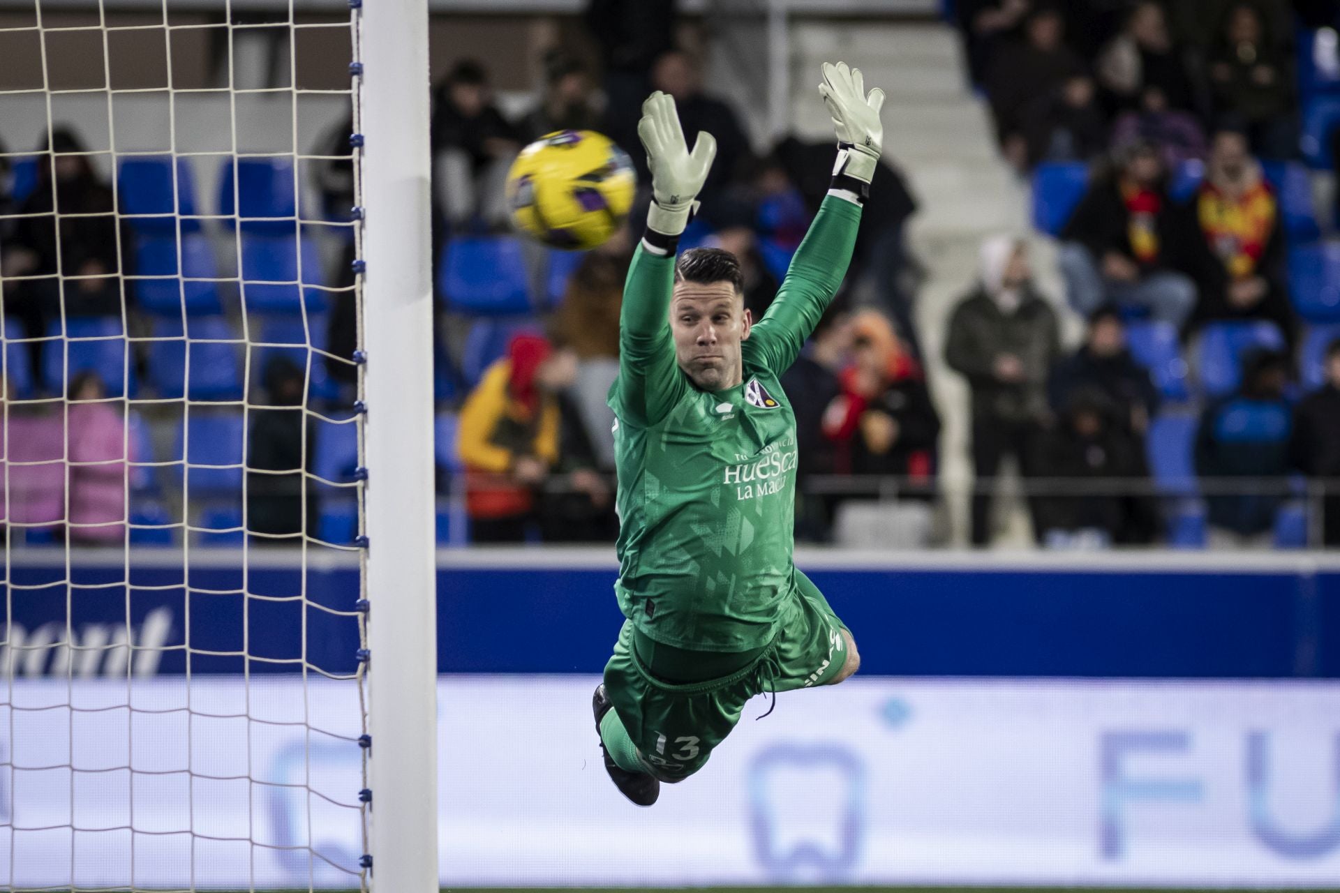 La derrota del Cartagena frente al Huesca, en imágenes