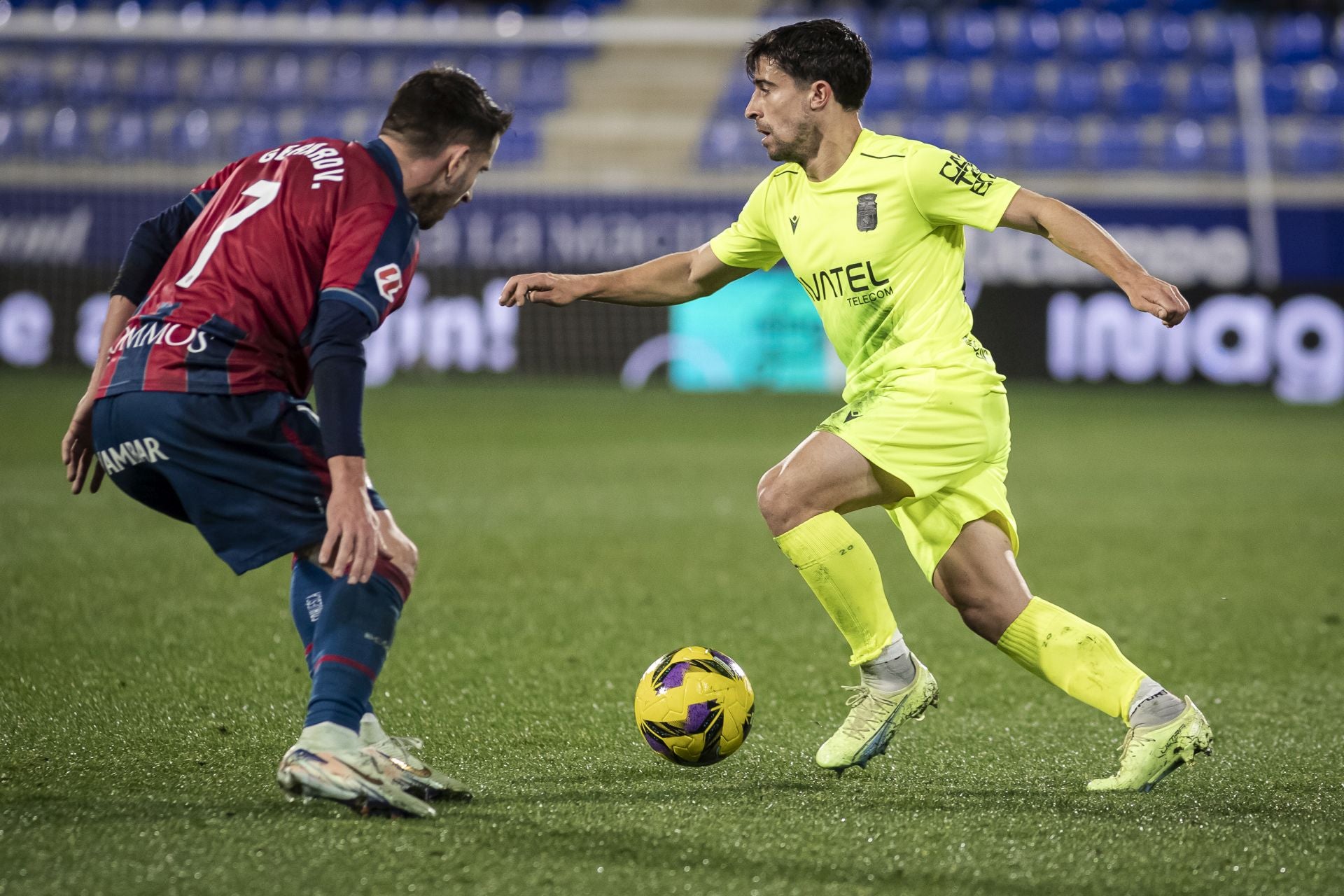 La derrota del Cartagena frente al Huesca, en imágenes
