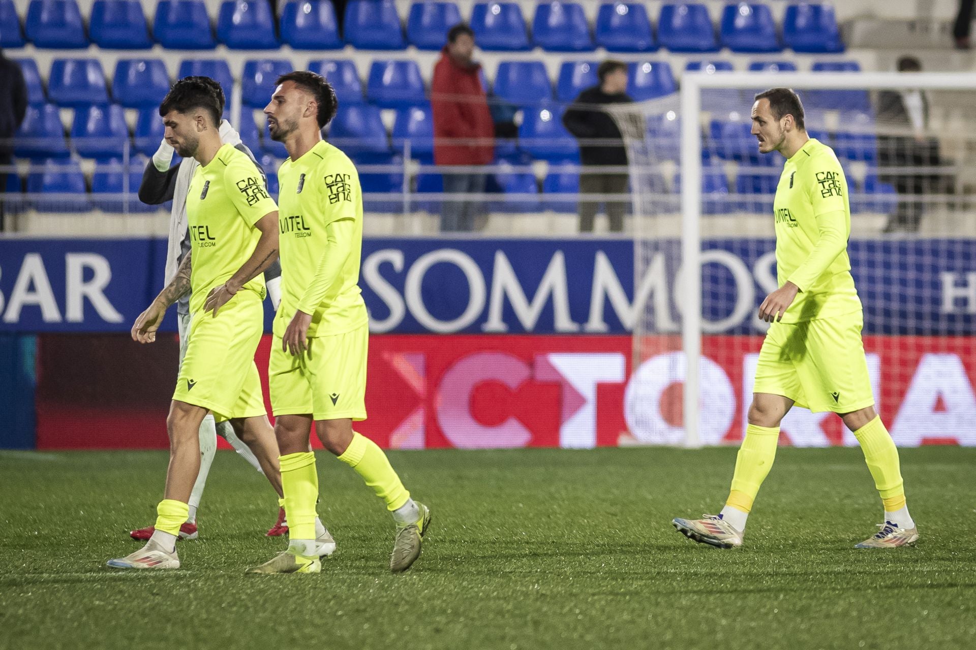 La derrota del Cartagena frente al Huesca, en imágenes