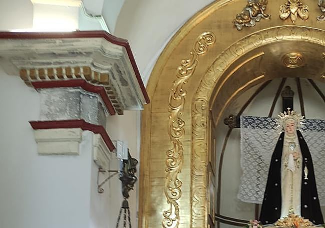 Humedades y desconchones, en la ermita del monte Calvario.