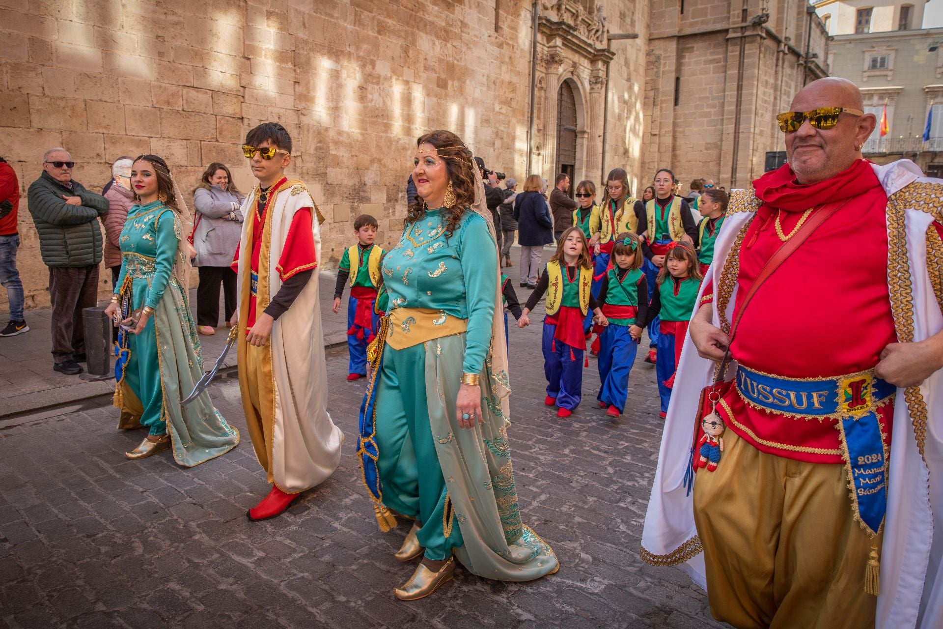 Las imágenes del desfile del Medio Año Festero en Orihuela