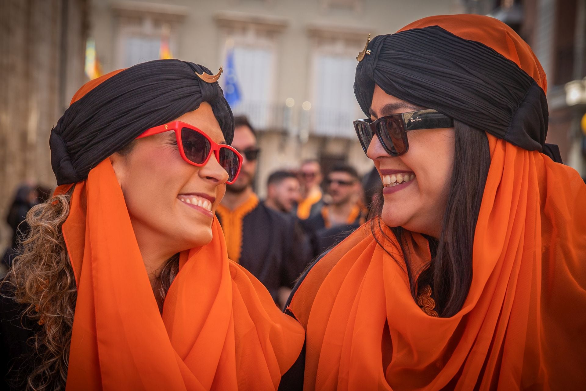 Las imágenes del desfile del Medio Año Festero en Orihuela