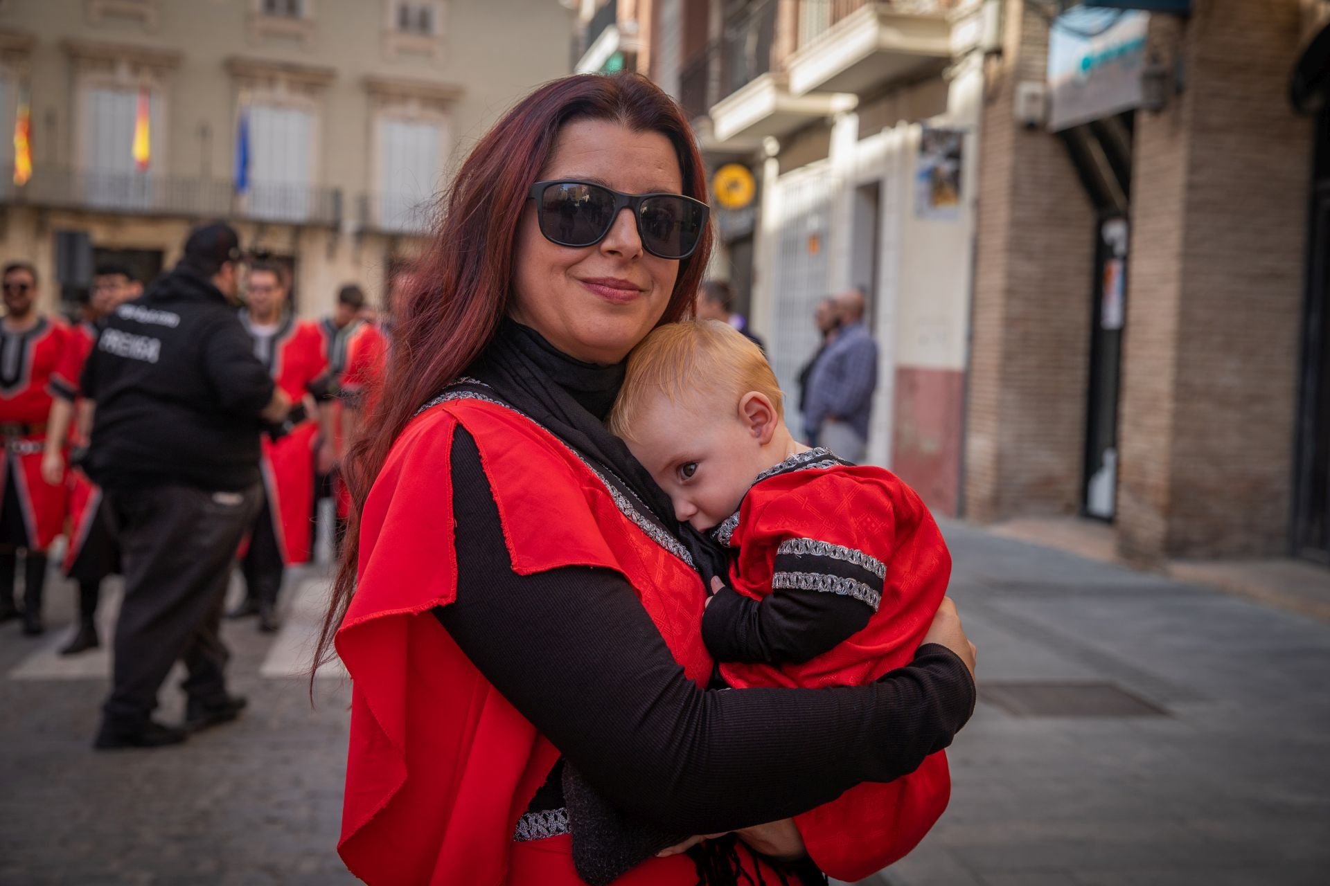 Las imágenes del desfile del Medio Año Festero en Orihuela