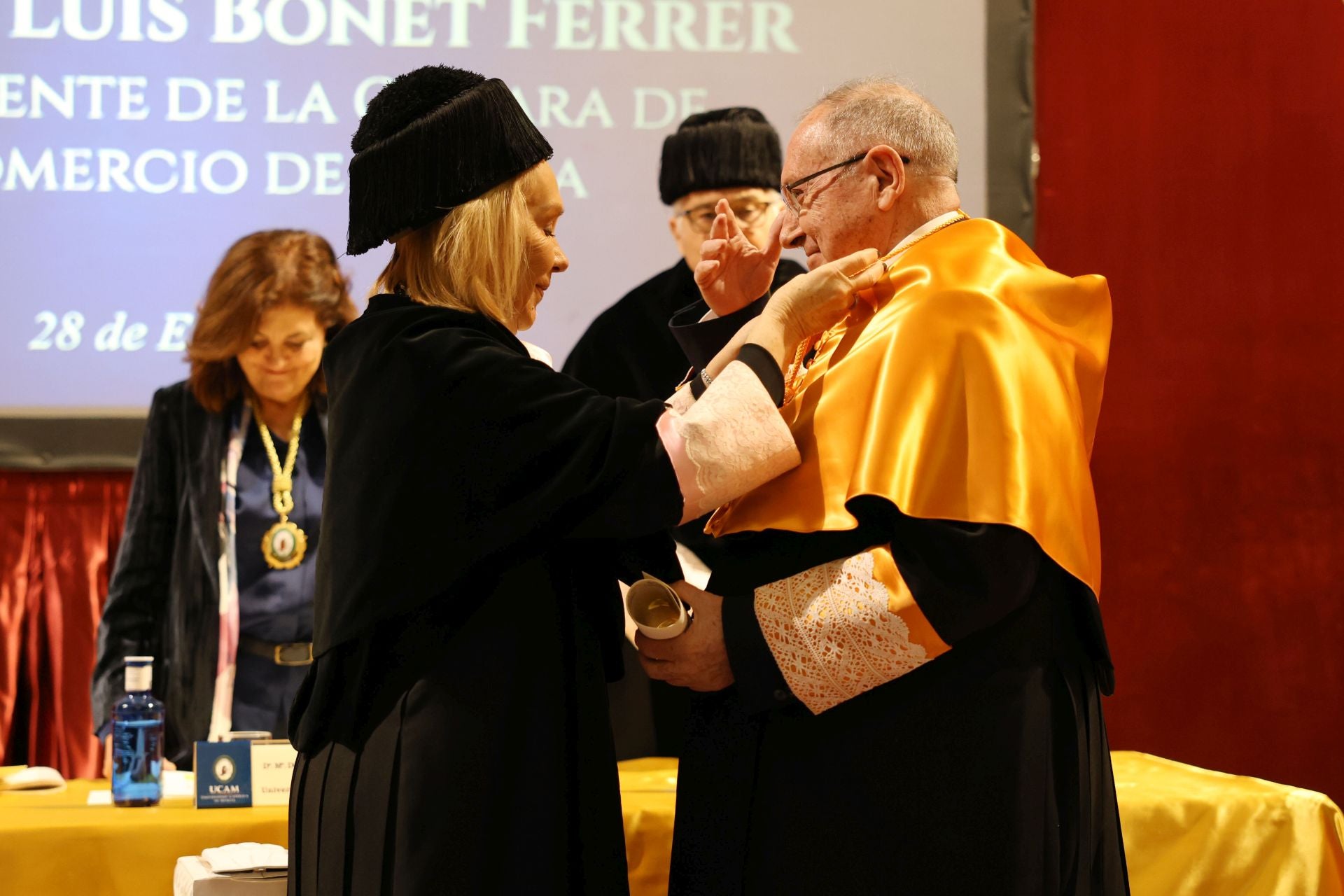 La UCAM nombra &#039;honoris causa&#039; al presidente de la Cámara de Comercio, en imágenes