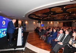 Lucas Jiménez duaren el Foro del Agua celebrado el lunes en Murcia.