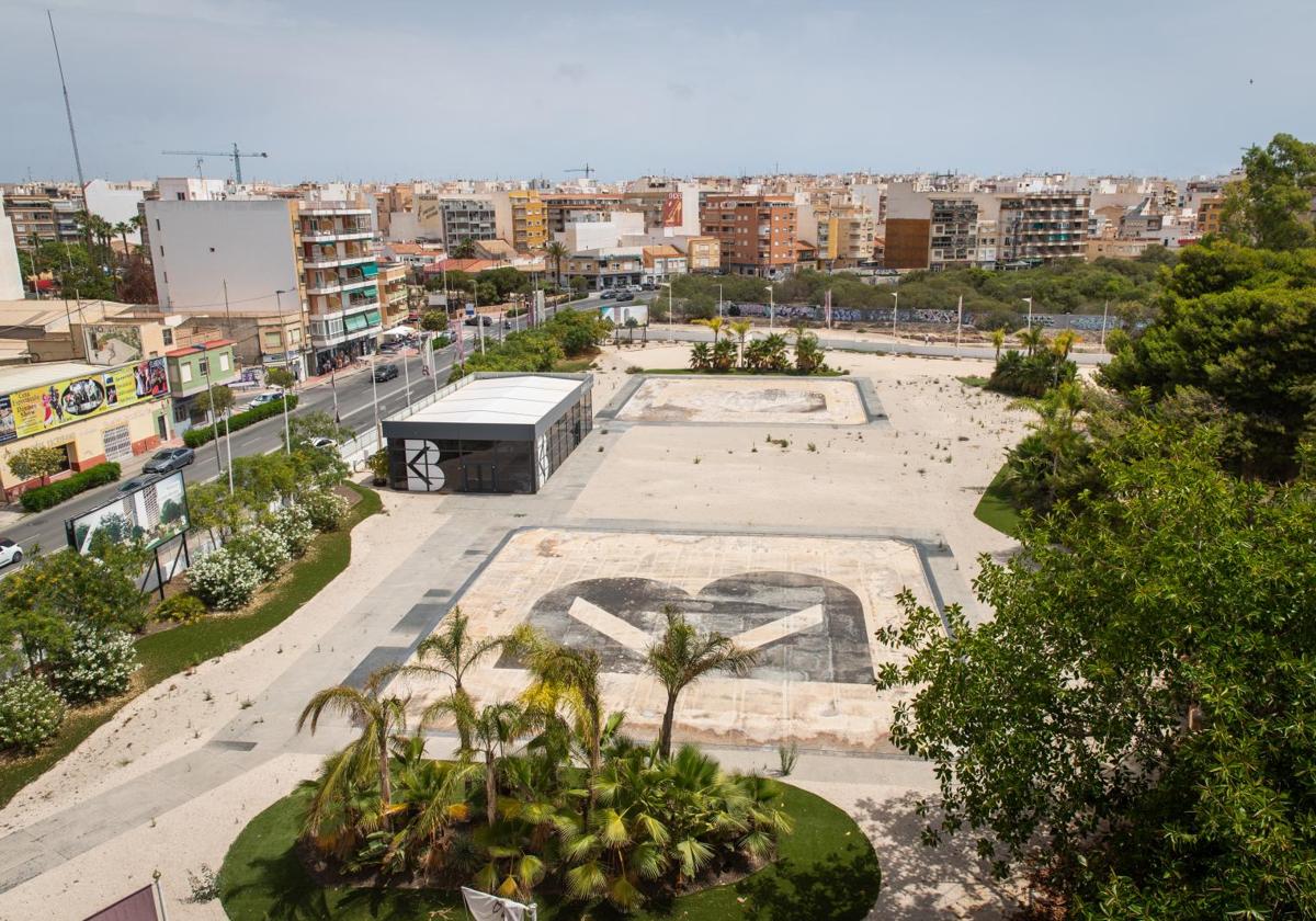 Terrenos sobre los que el grupo Baraka iba a edificar dos torres de más de 20 plantas junto al parque de Doña Sinforosa.