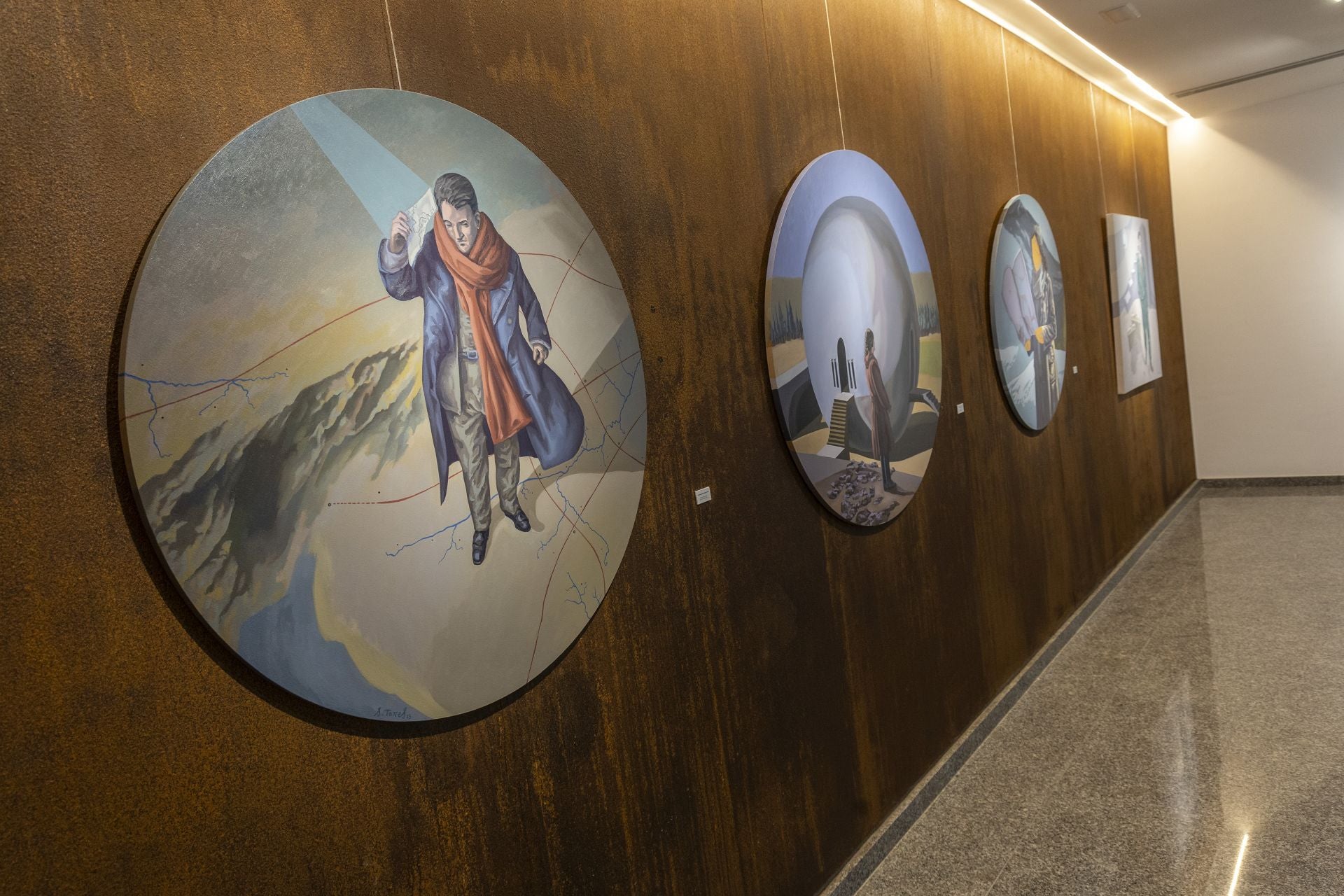 La exposición &#039;Ucrónicas&#039; de Salvador Torres, en imágenes