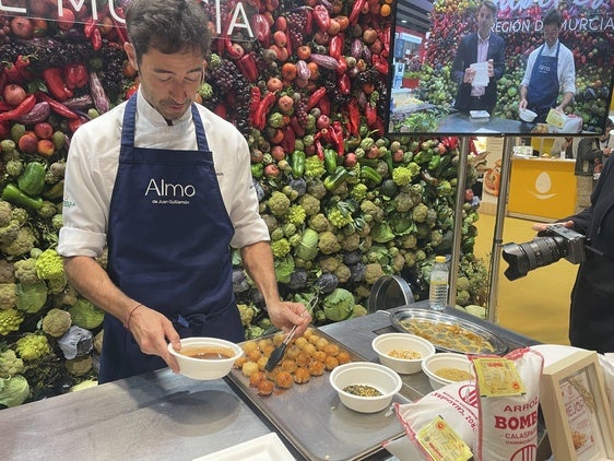 El chef de Almo, Juan Guillamón, durante su intervención en Madrid Fusión.