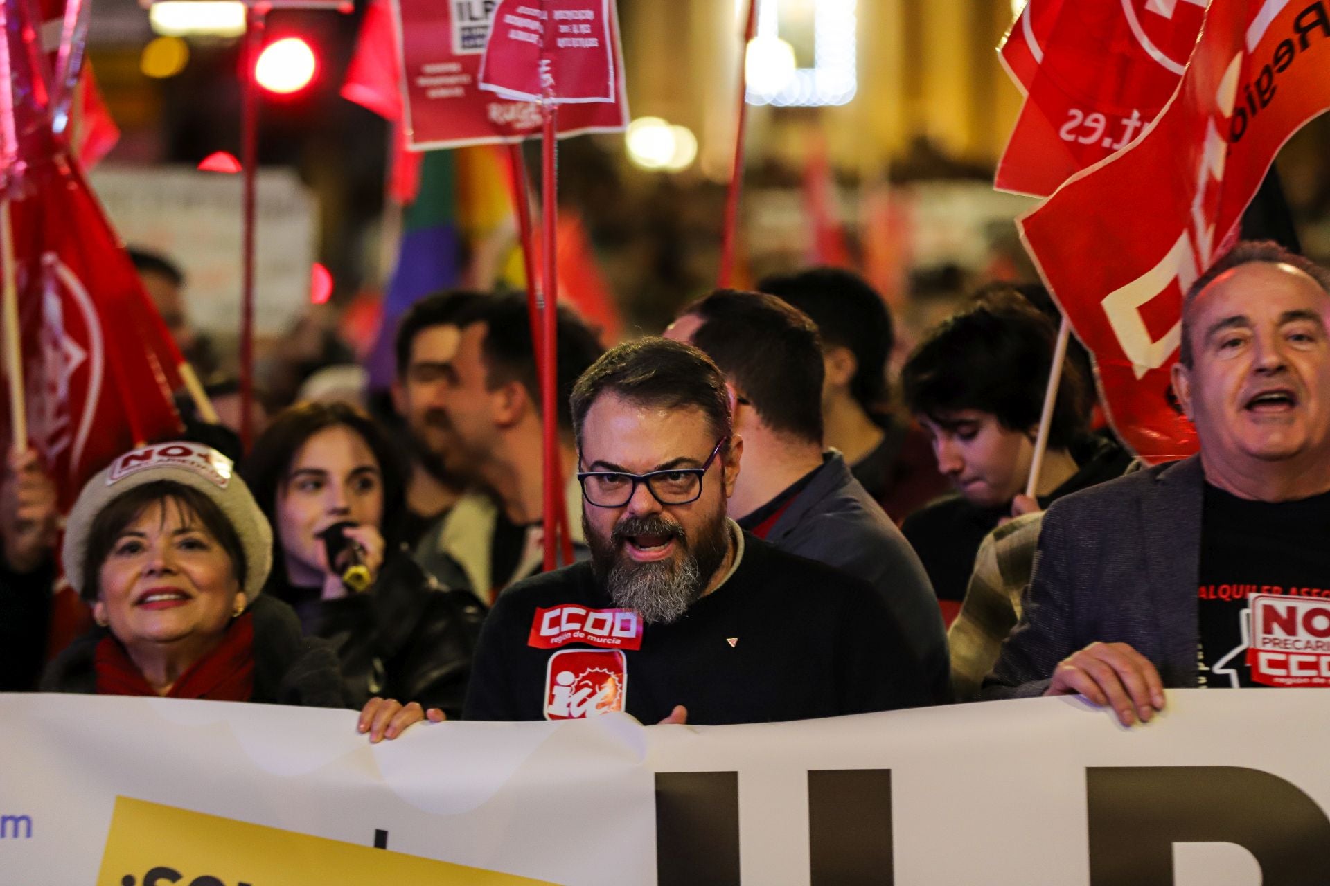 En imágenes, la marcha por la ILP por una vivienda digna