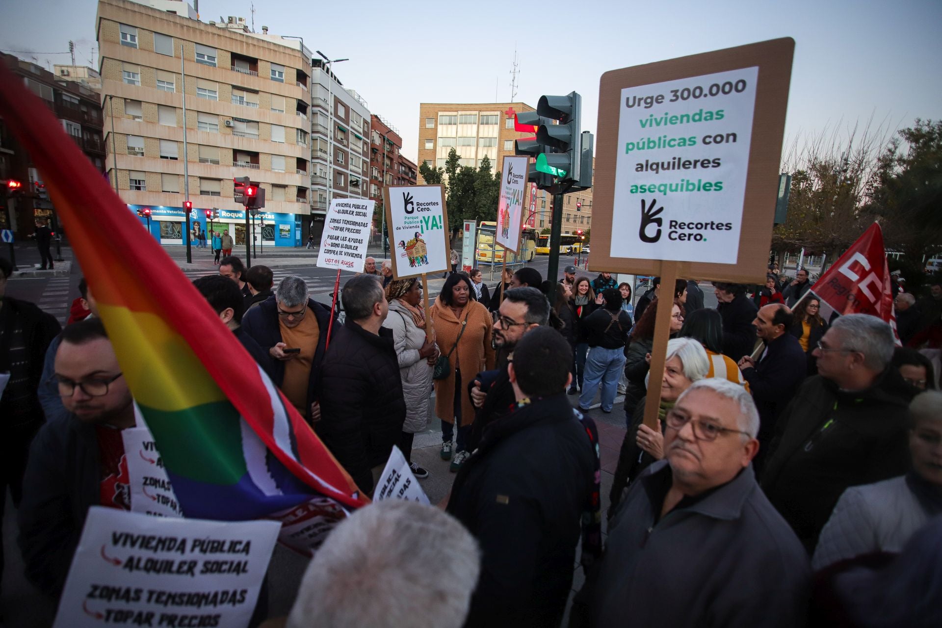 En imágenes, la marcha por la ILP por una vivienda digna