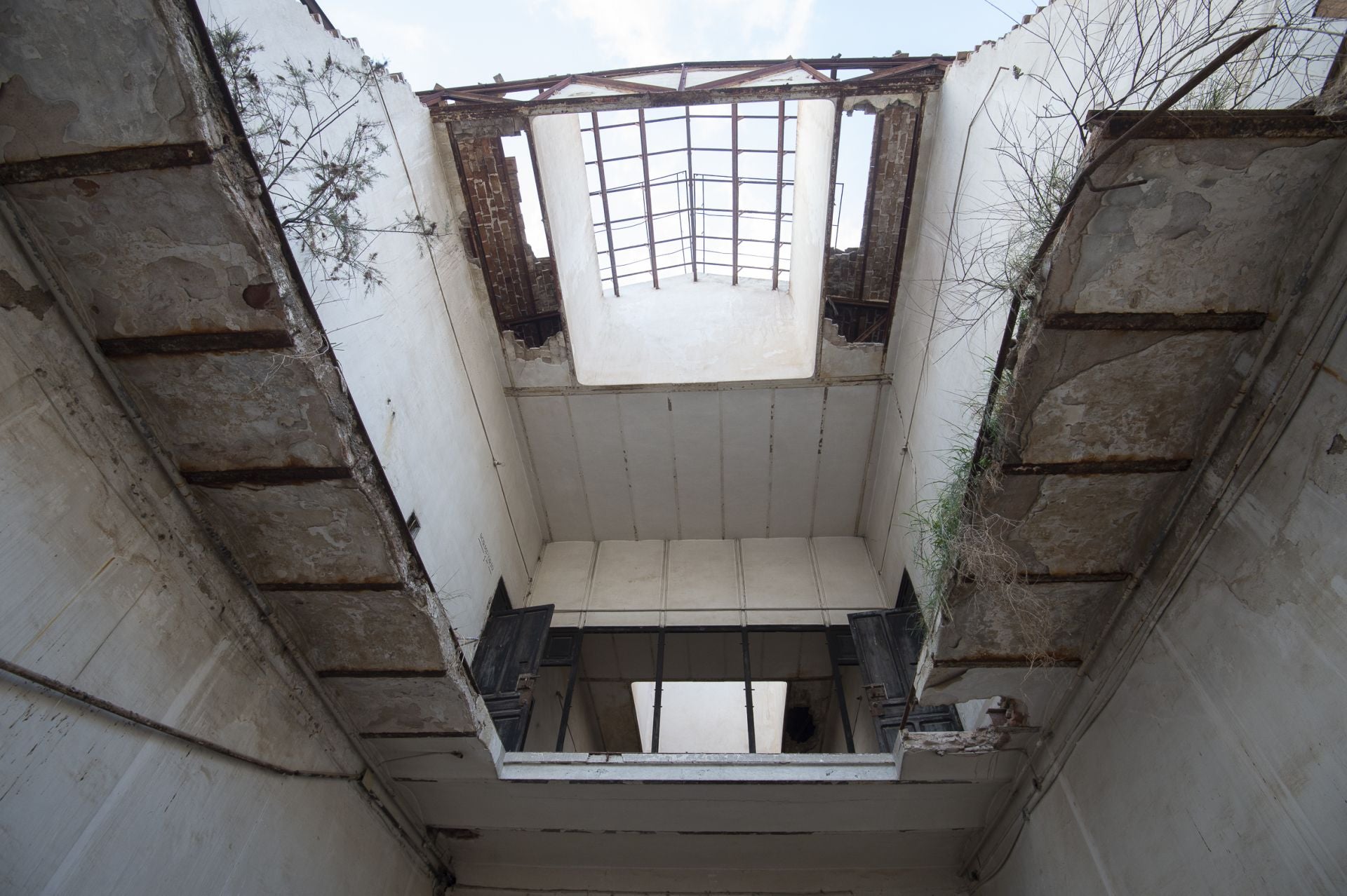 Las obras de consolidación de la estructura de la Cárcel Vieja de Murcia, en imágenes