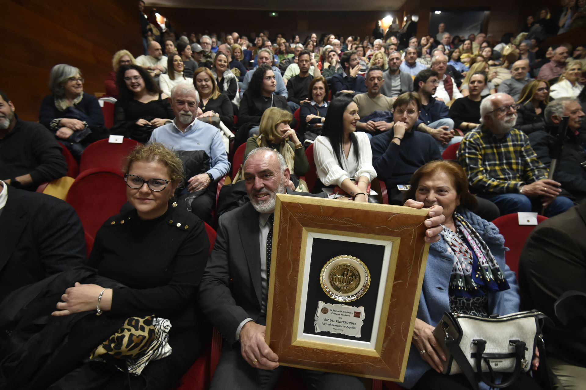 Presentación de las candidatas a abanderadas de Moros y Cristianos de Murcia, en imágenes