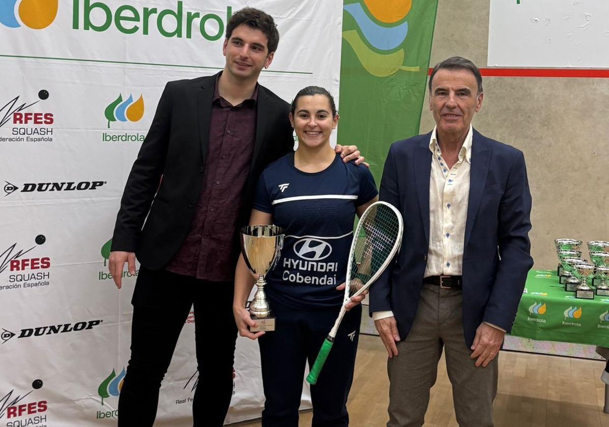 Cristina Gómez, tras proclamarse campeona de España de squash en Barcelona.