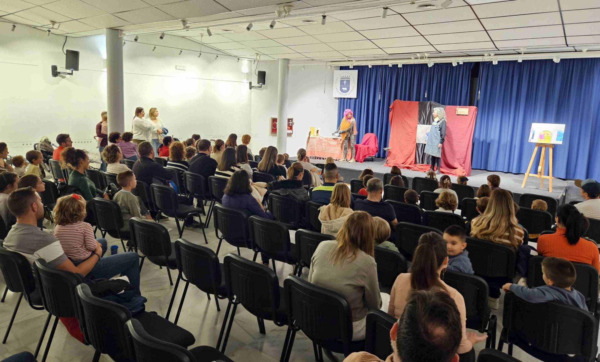 Una sesión del Cuenta Cuentos en la Casa de Cultura de Caravaca.