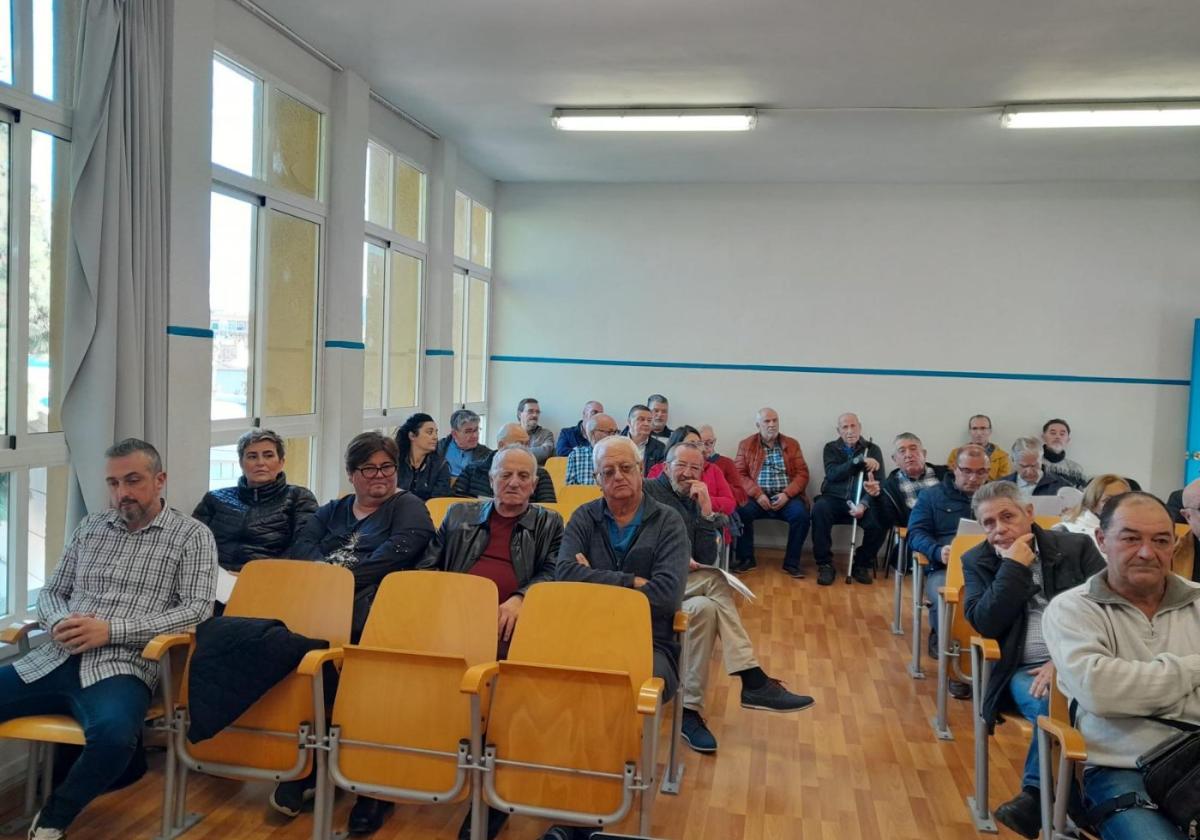 Miembros de la Federación de Asociaciones de Vecinos de Cartagena, en una asamblea general celebrada a finales del pasado año.