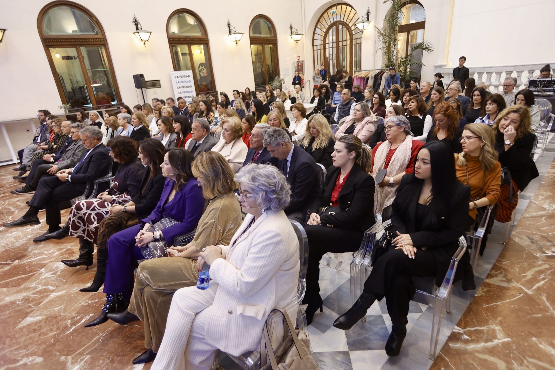 El foro &#039;Expertas Profesionales&#039;, en imágenes