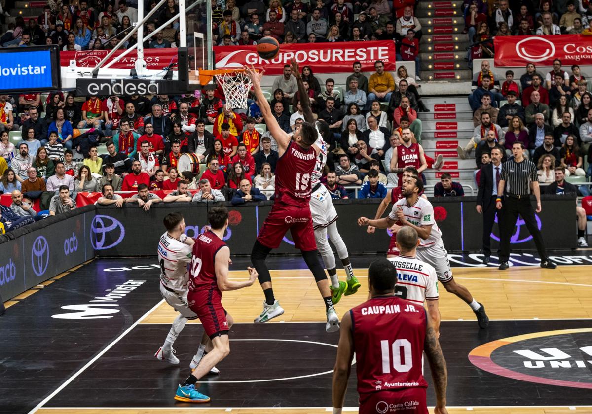 Todorovic, en el partido de la temporada pasada contra el Granada.