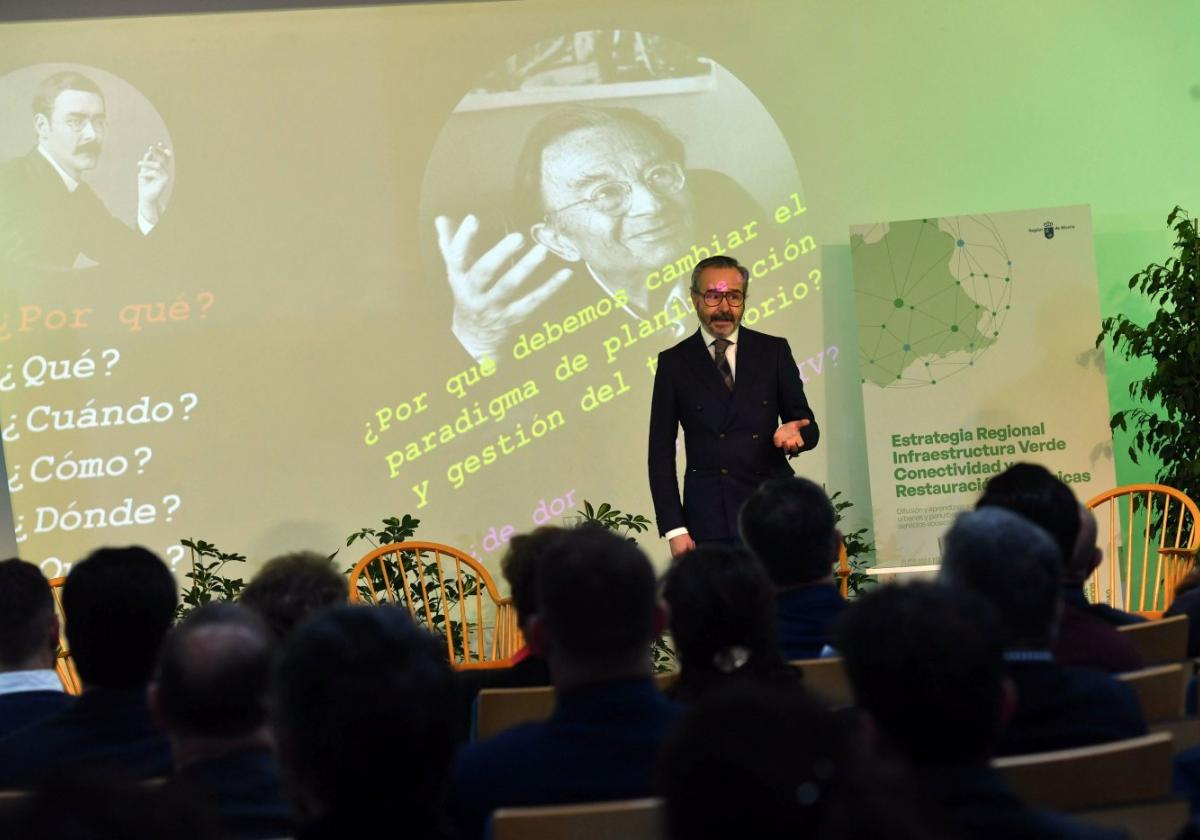 Medio Ambiente dialoga con los municipios para su estrategia de infraestructura verde