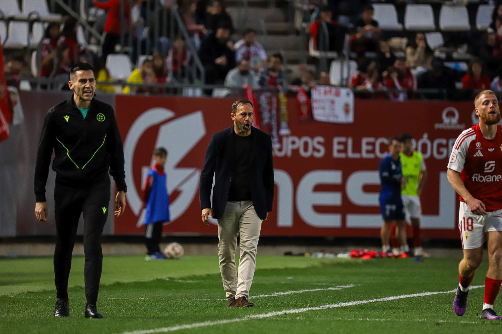 La derrota del Real Murcia frente al Sevilla Atlético, en imágenes