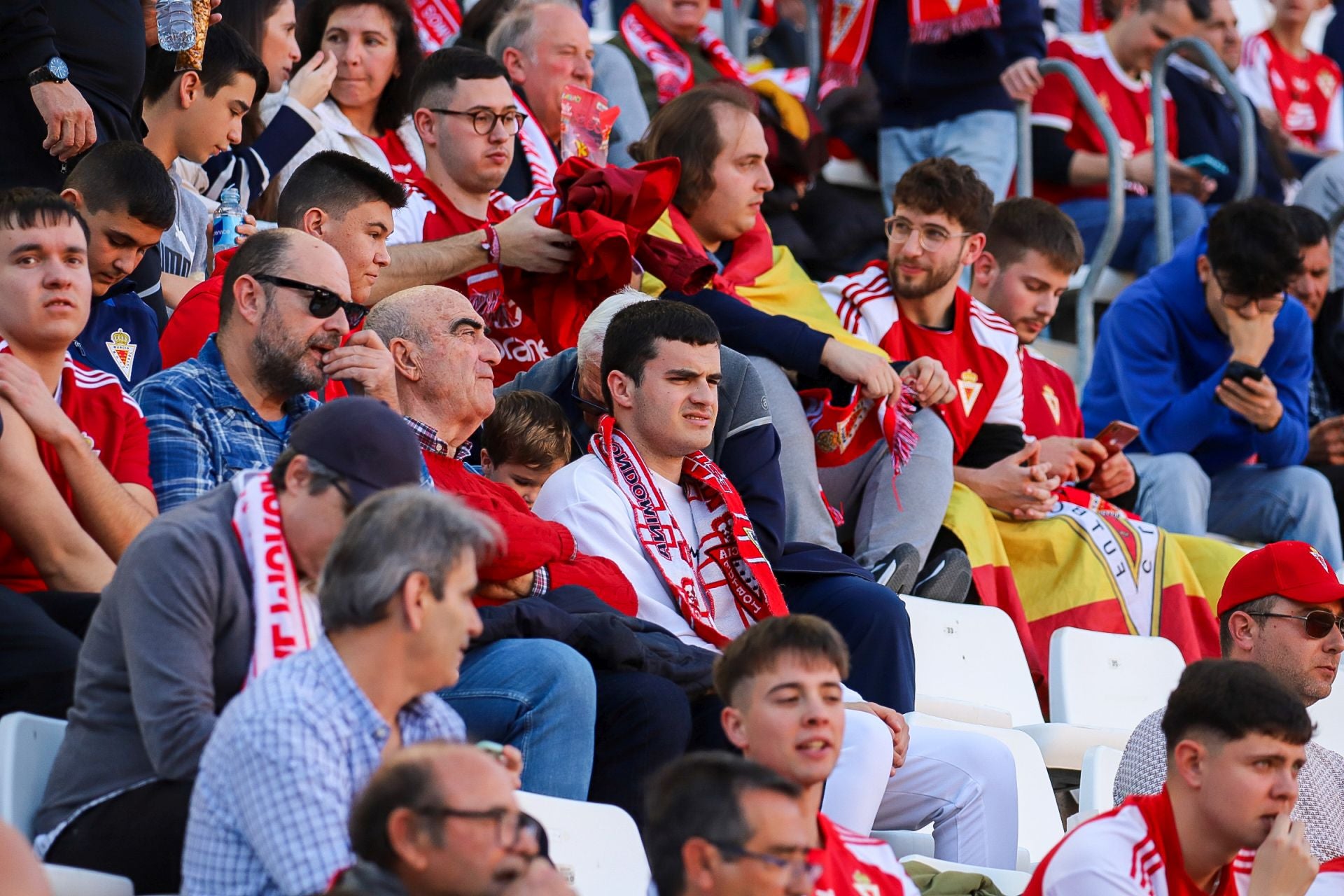 La derrota del Real Murcia frente al Sevilla Atlético, en imágenes