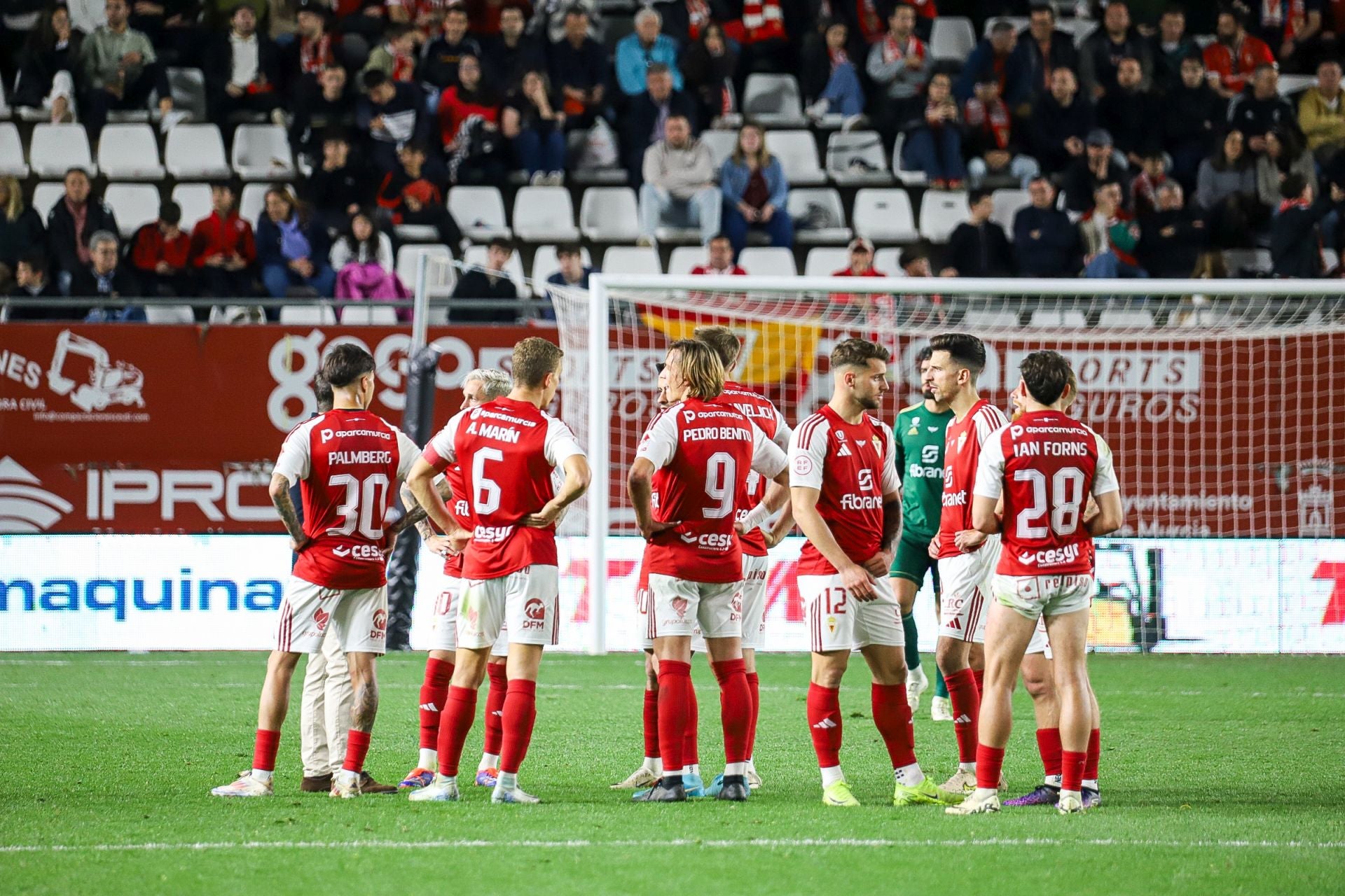 La derrota del Real Murcia frente al Sevilla Atlético, en imágenes