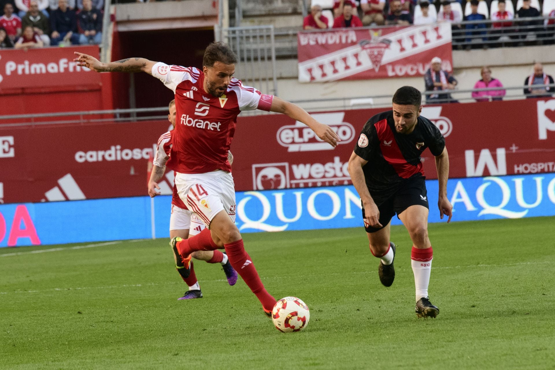 La derrota del Real Murcia frente al Sevilla Atlético, en imágenes