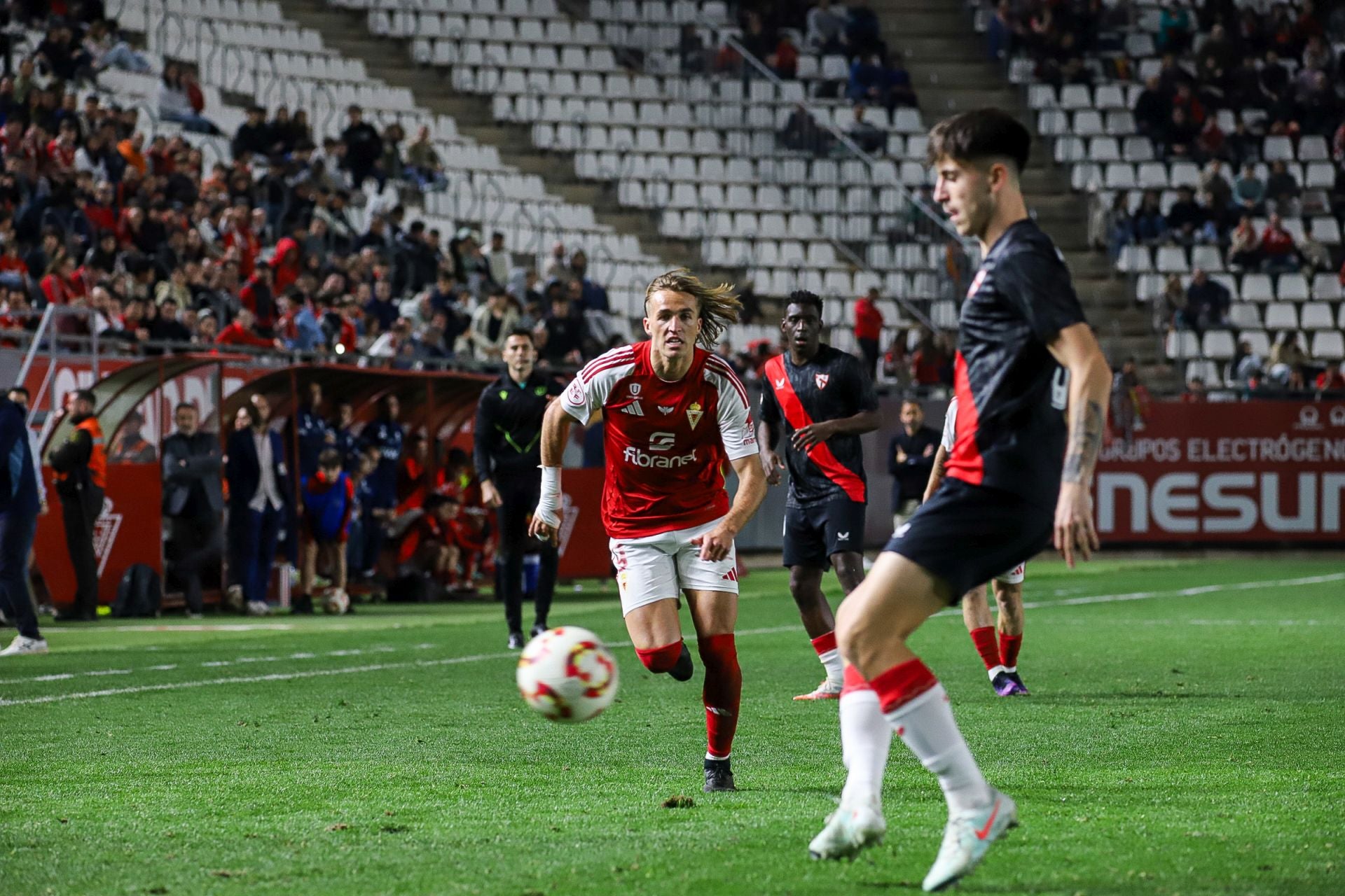 La derrota del Real Murcia frente al Sevilla Atlético, en imágenes