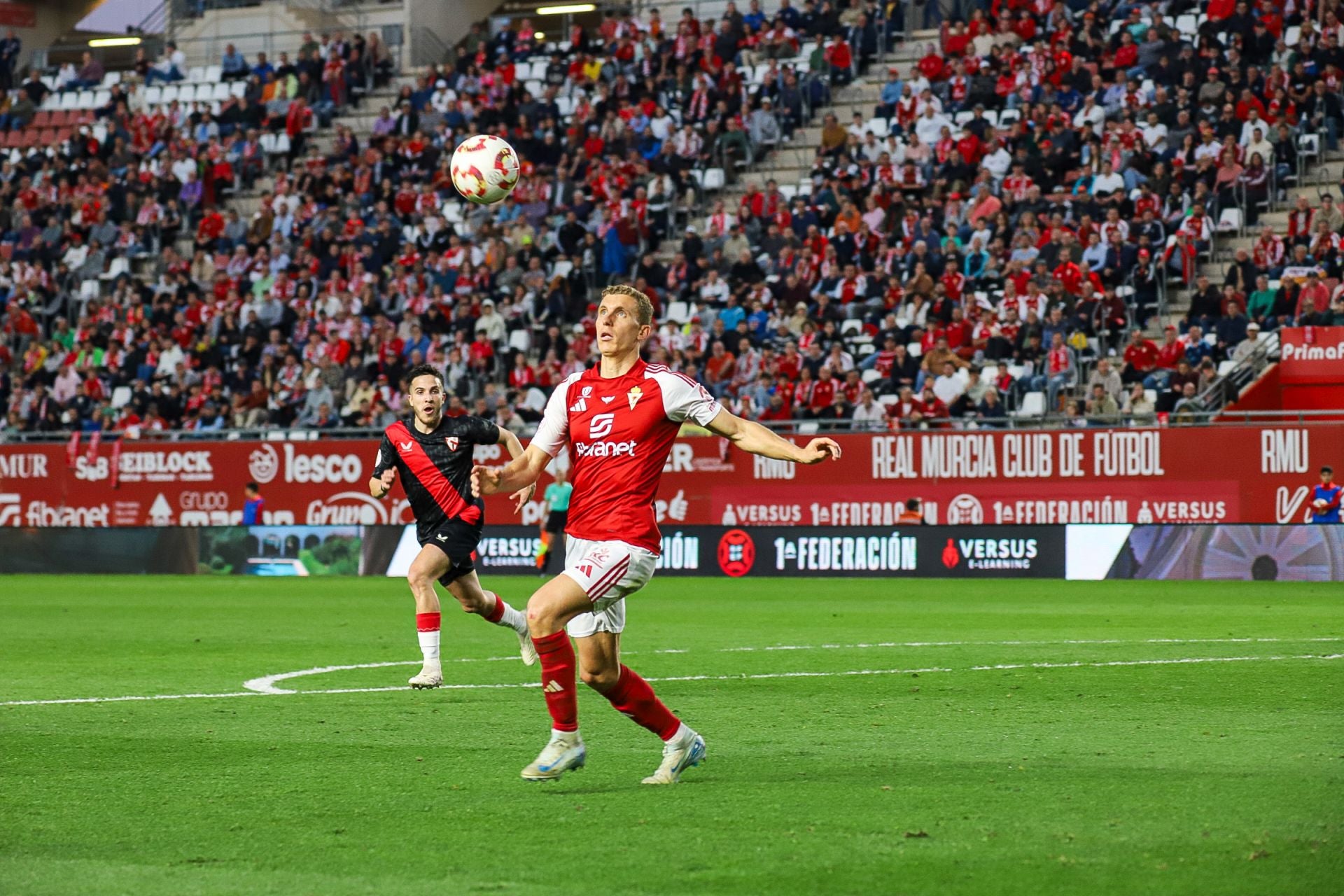 La derrota del Real Murcia frente al Sevilla Atlético, en imágenes