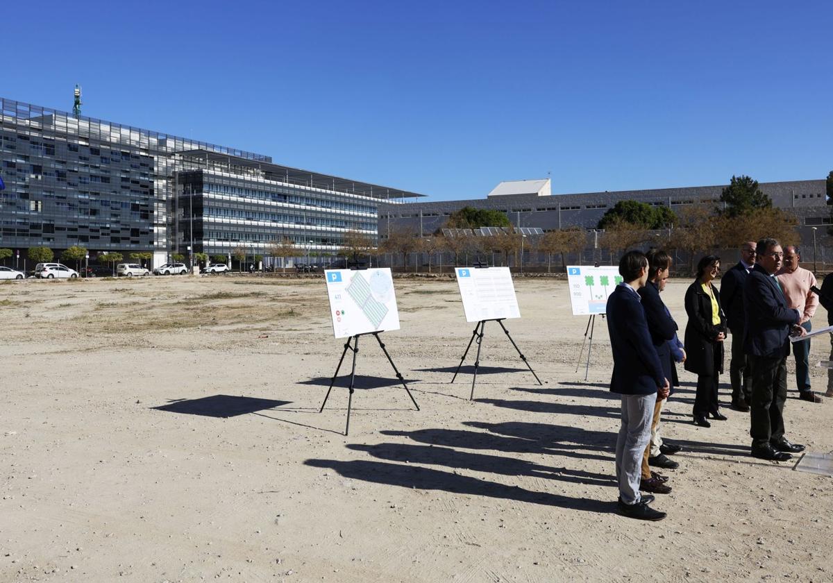 La presentación del nuevo aparcamiento disuasorio de Juan Carlos I de Murcia, en imágenes