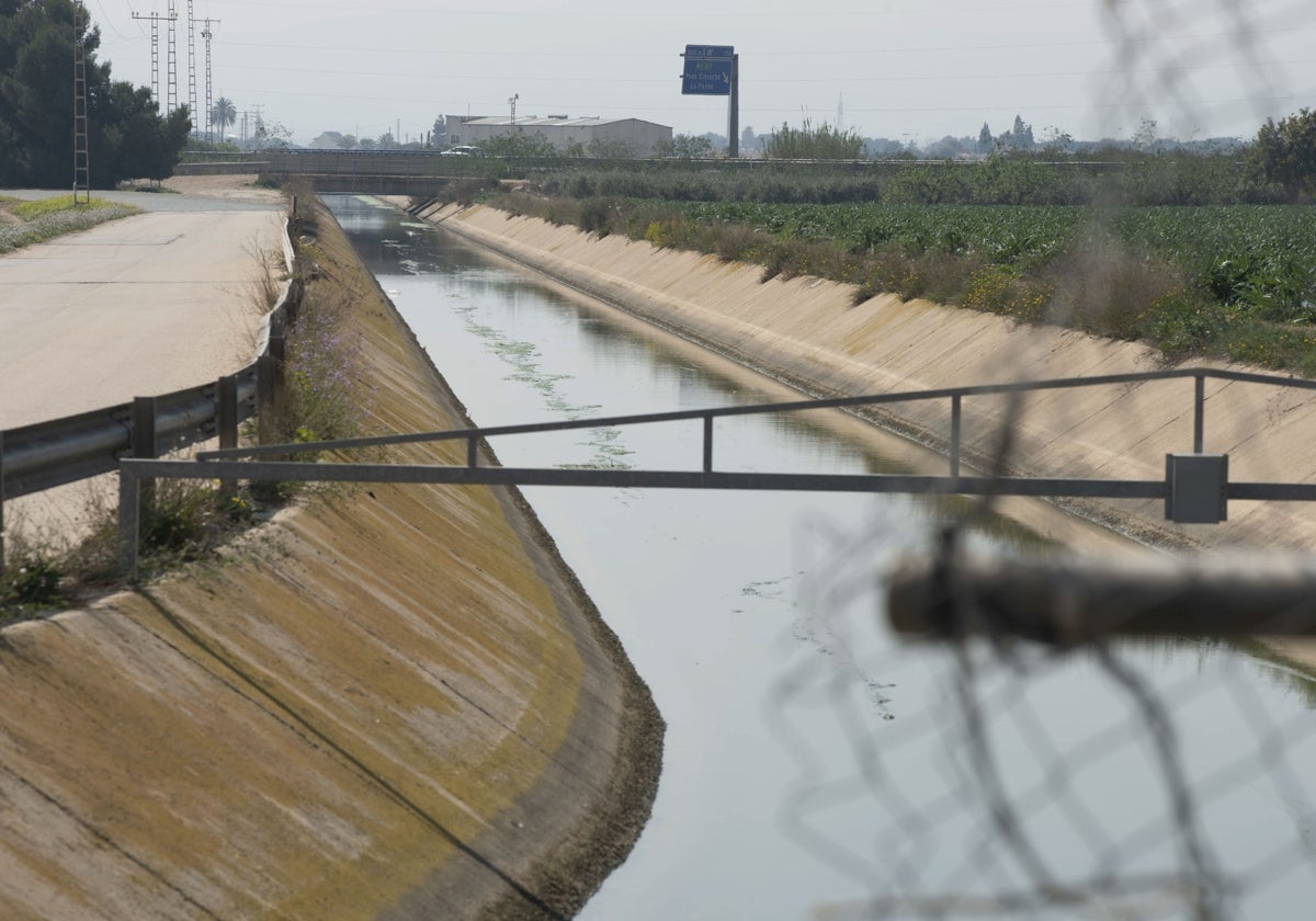 Canal de postrasvase Tajo-Segura entre El Albujón y Torre Pacheco.