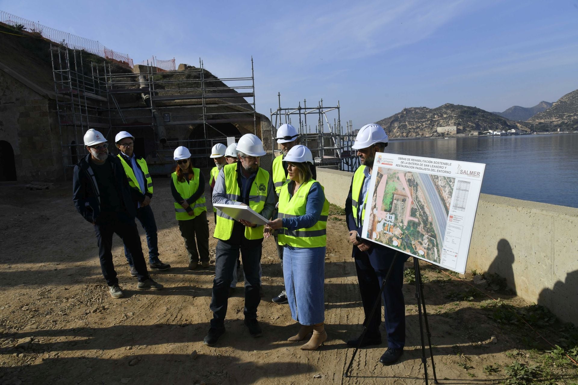 Los trabajos de rehabilitación de la batería de San Leandro de Cartagena, en imágenes