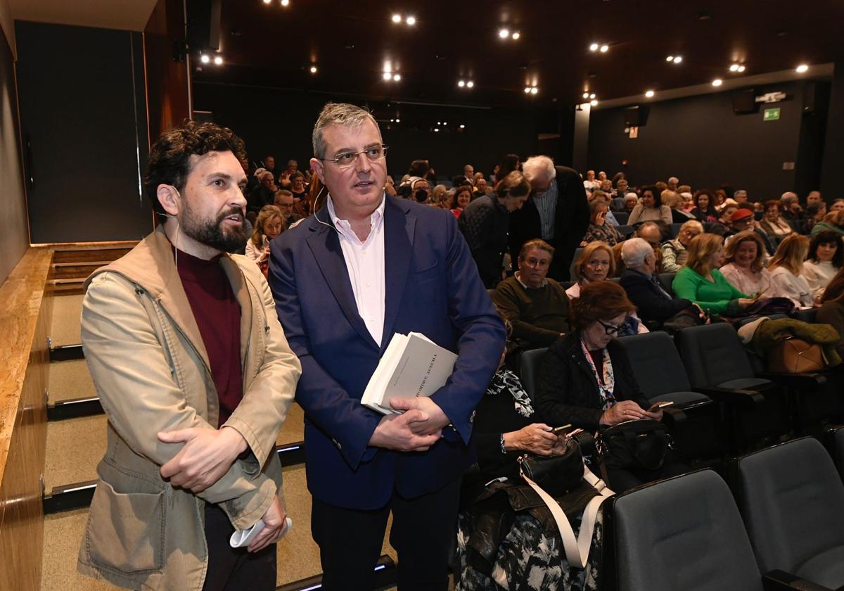 Aitor Larrabide en el Aula de Cultura de LA VERDAD, en imágenes